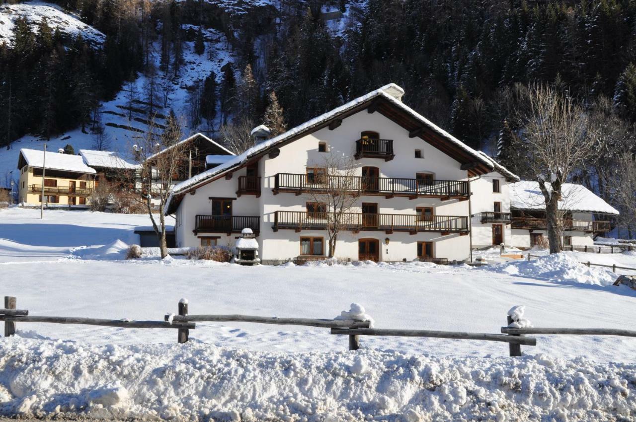 Flora Alpina Apartments-Residenza Verdebjo Gressoney-Saint-Jean Zewnętrze zdjęcie